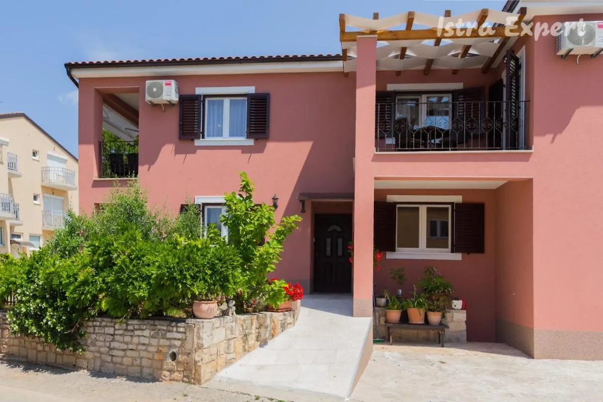Edi Premium White Apartment Funtana