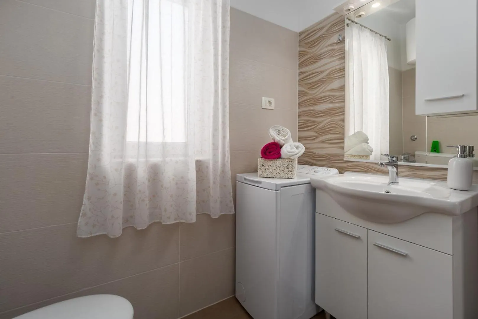 Edi Premium White Apartment Funtana
